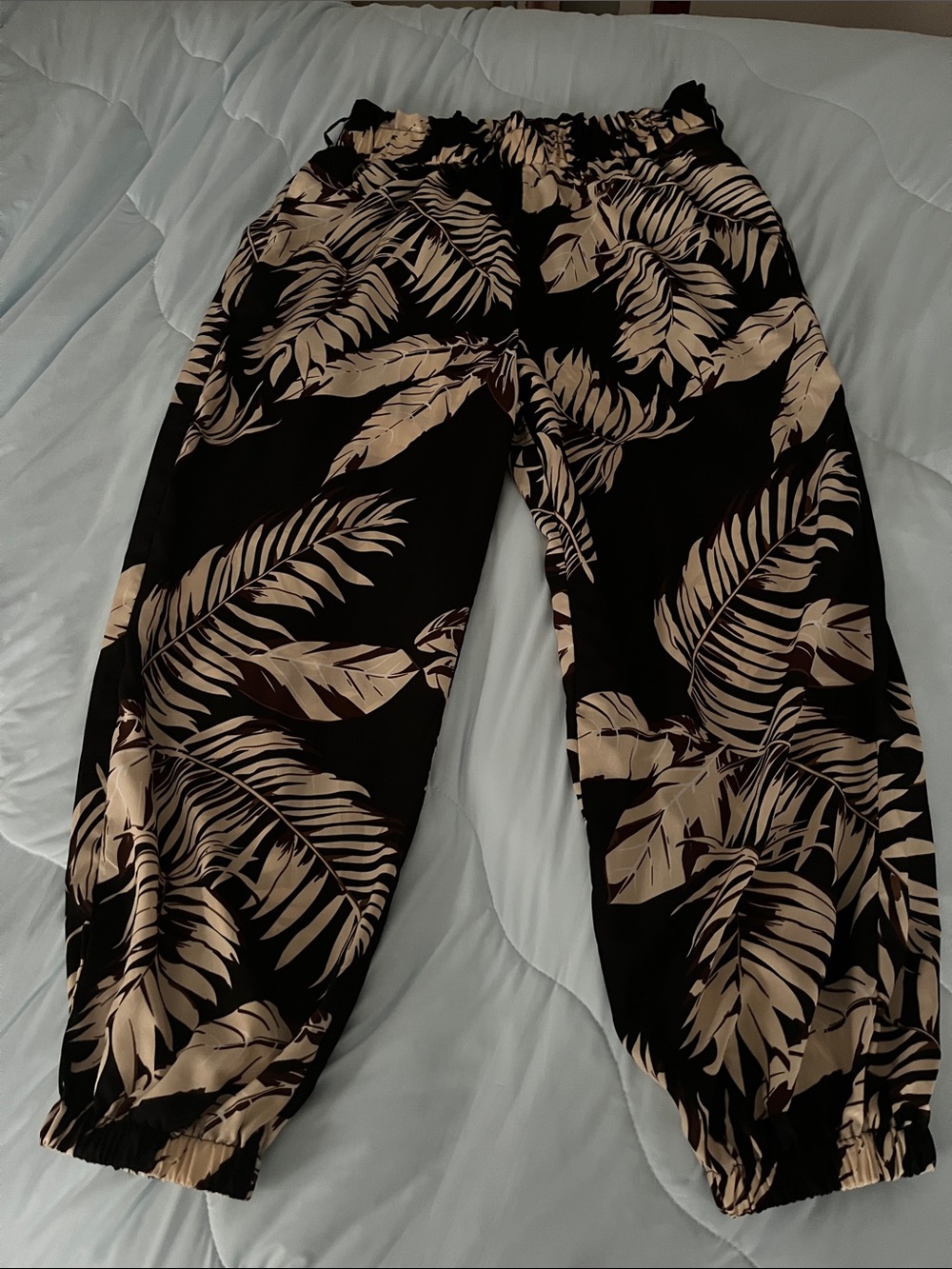SHEIN Black and Beige Tropical Print Jogger Pants